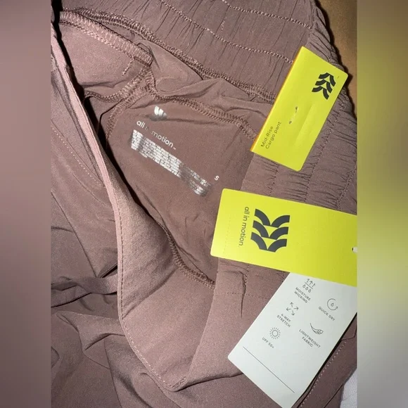 NWT ALL IN MOTION Women's Active Light Mid-Rise Cargo Joggers Sz S & XL ✨ - Picture 8 of 8